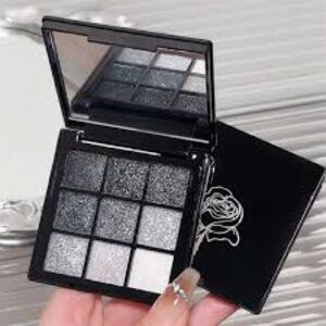 9 color eye shadow palette